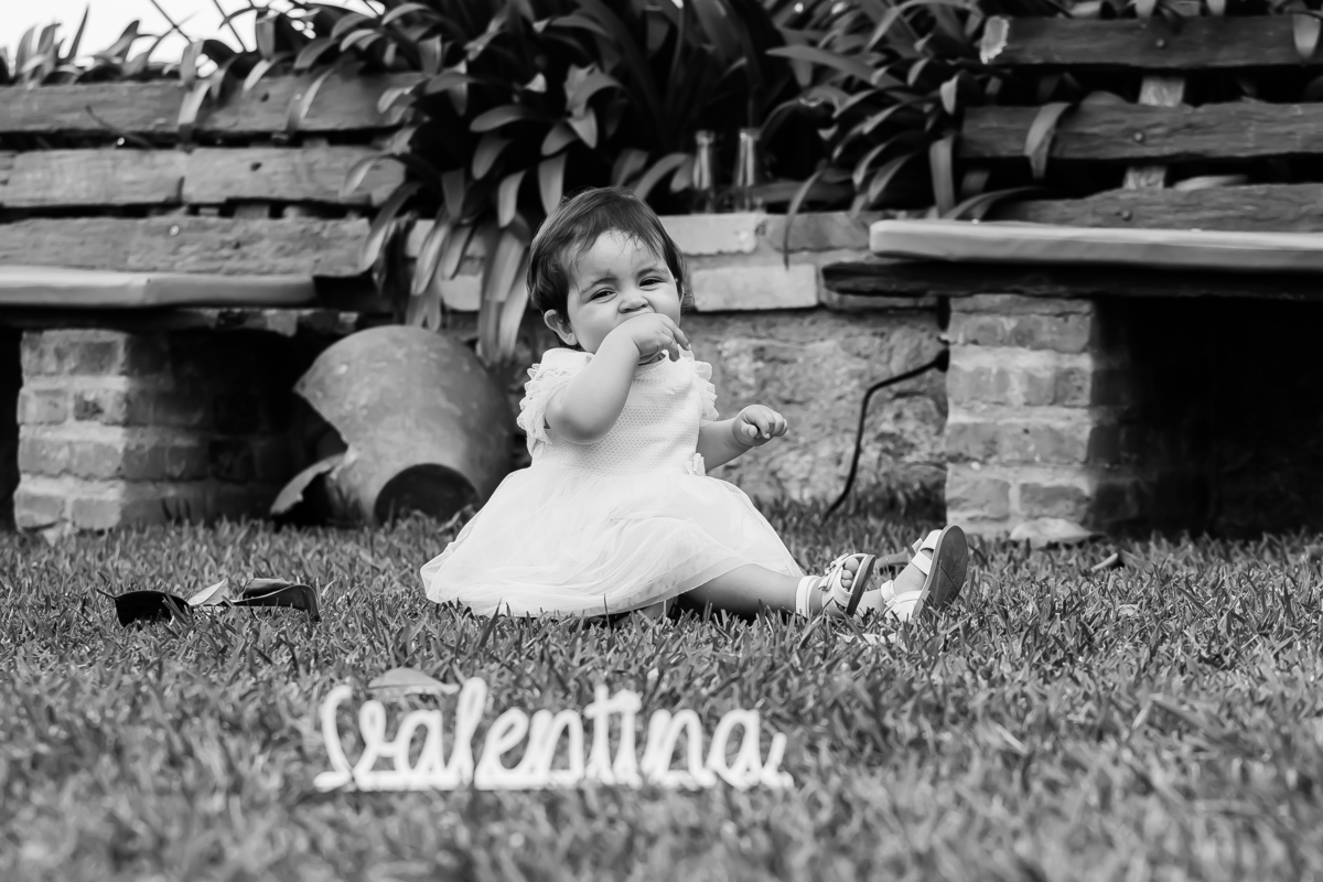 Valentina no jardim