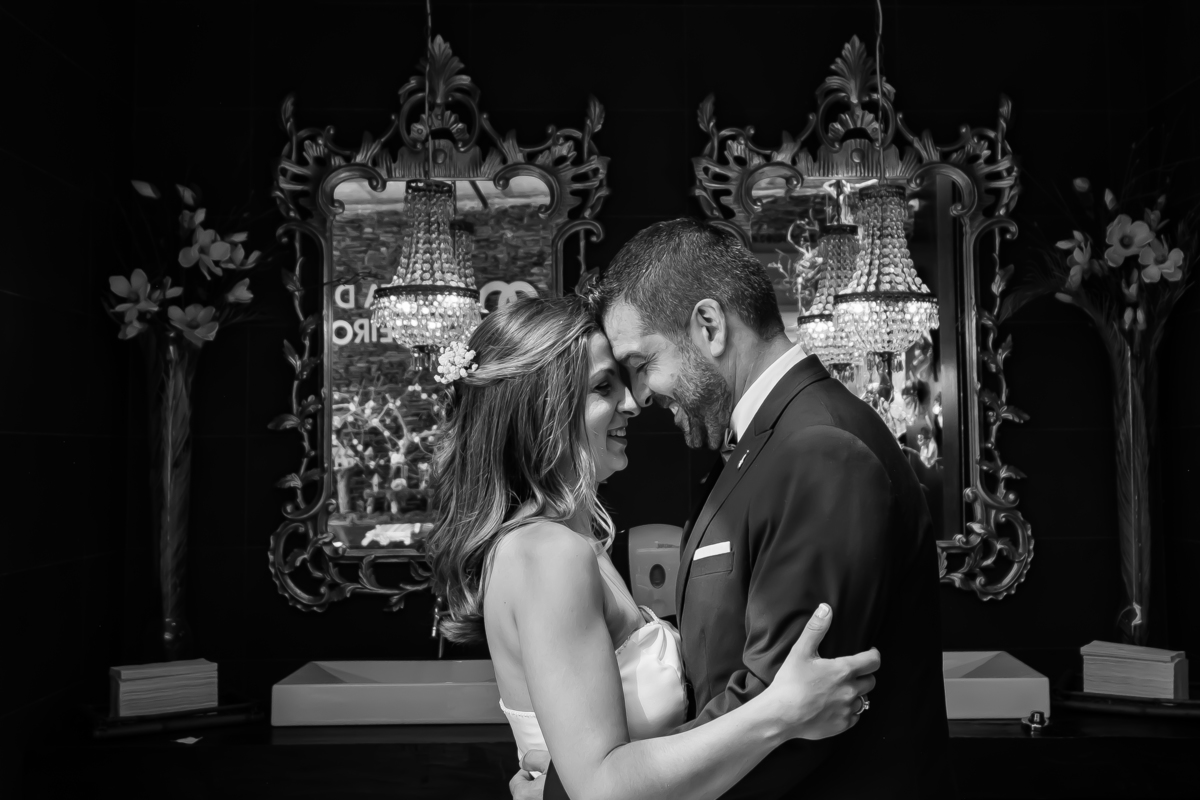 Casal na sessão fotográfica na quinta