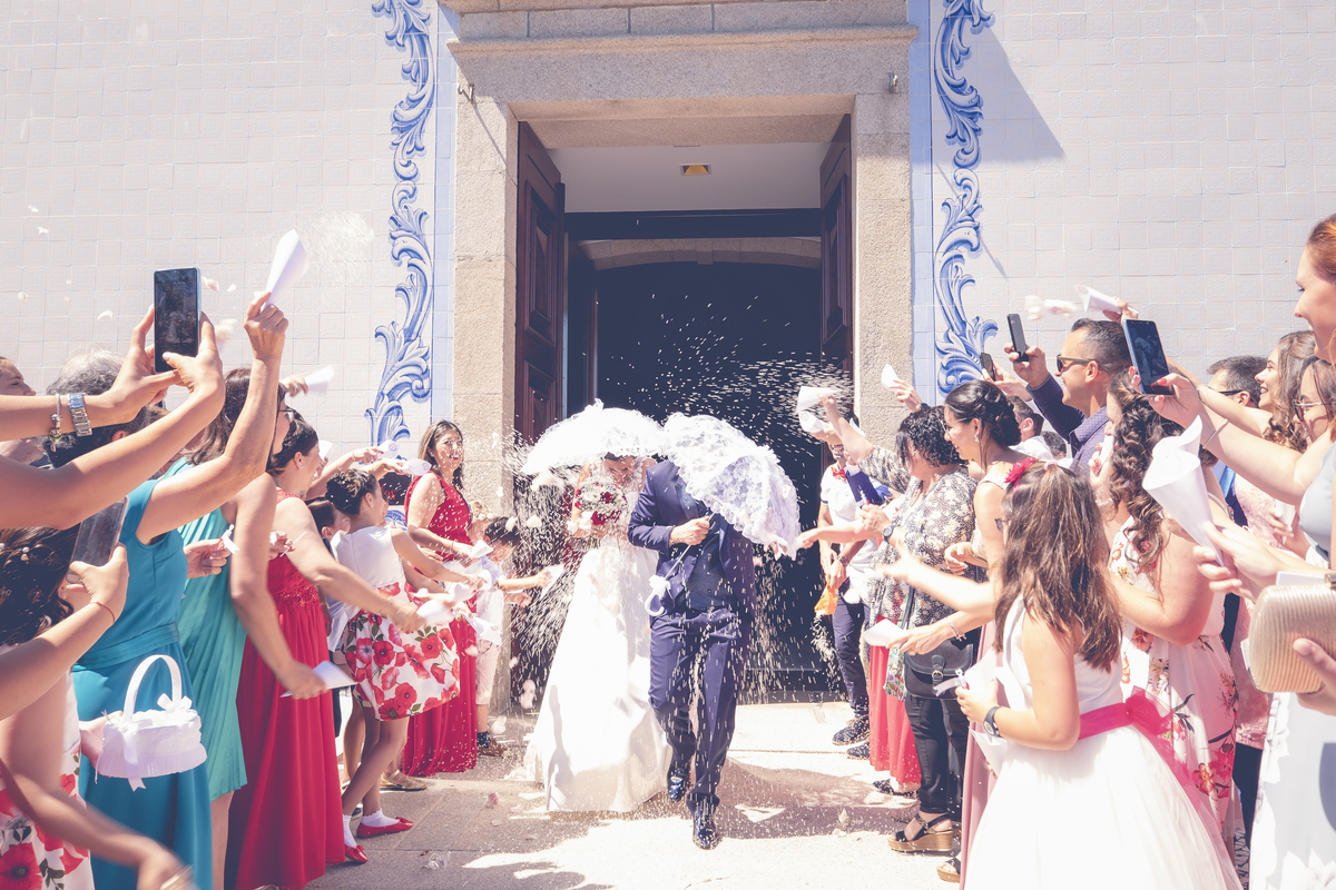 Saída do casal na igreja