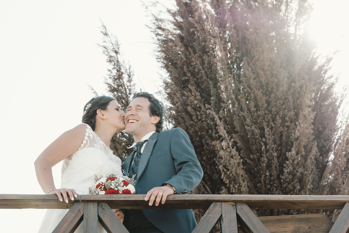 Casal na ponte da Quinta da Progresso