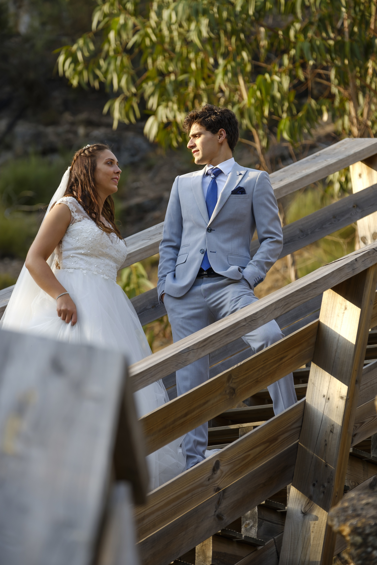 Casal nas margens do rio Paiva