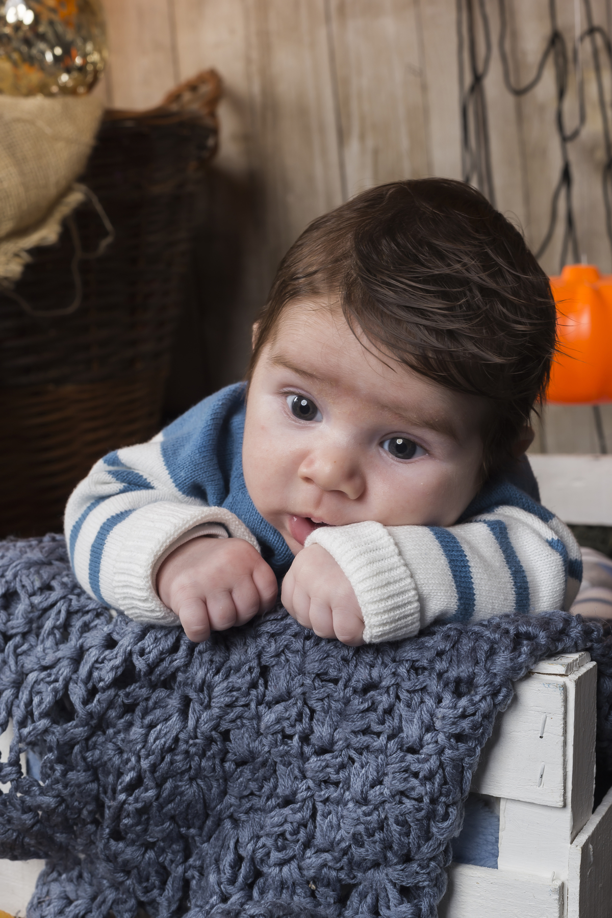 Bebé numa sessão fotográfica de estúdio