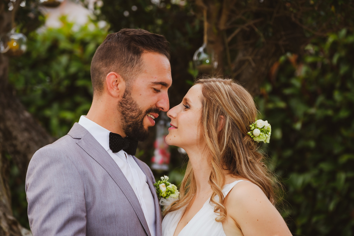 Lígia e Ricardo no jardim