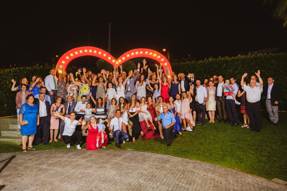 Lígia e Ricardo com os convidados