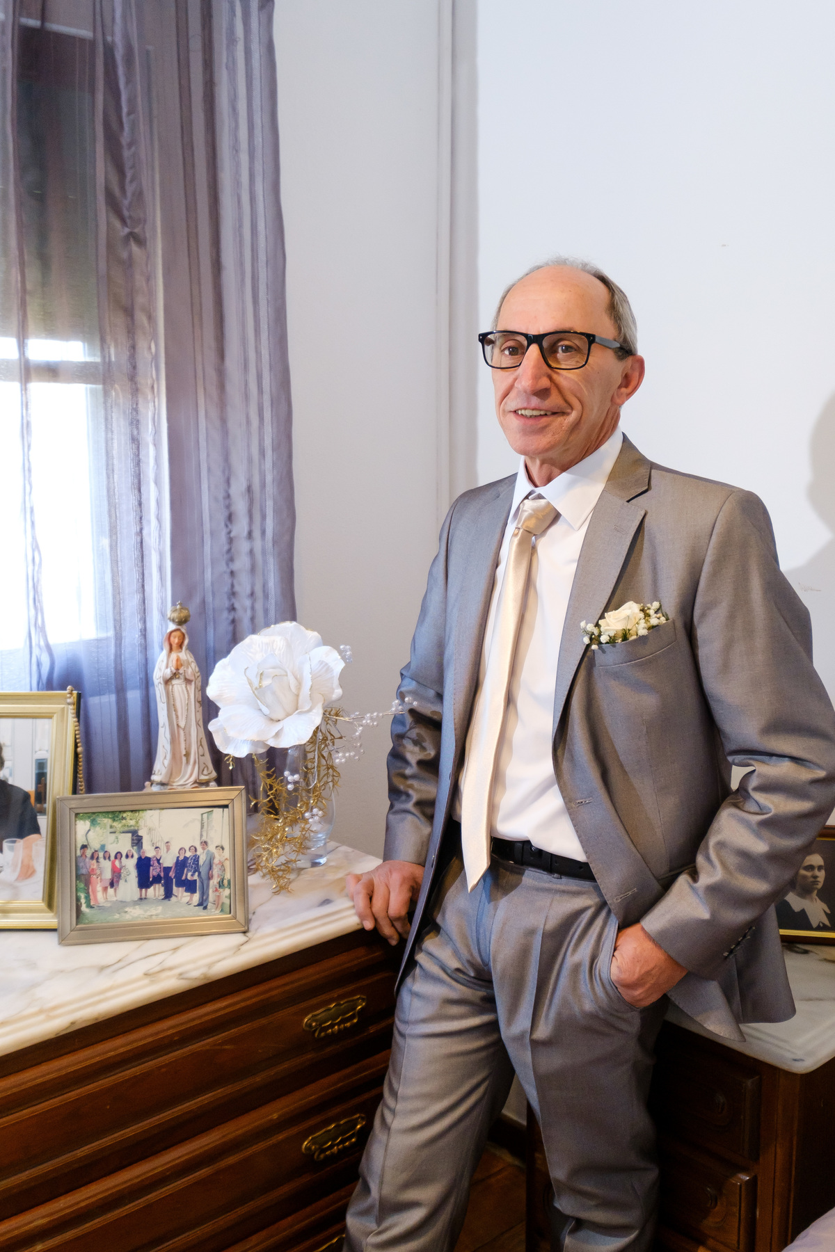 Marido Eugénio em casa