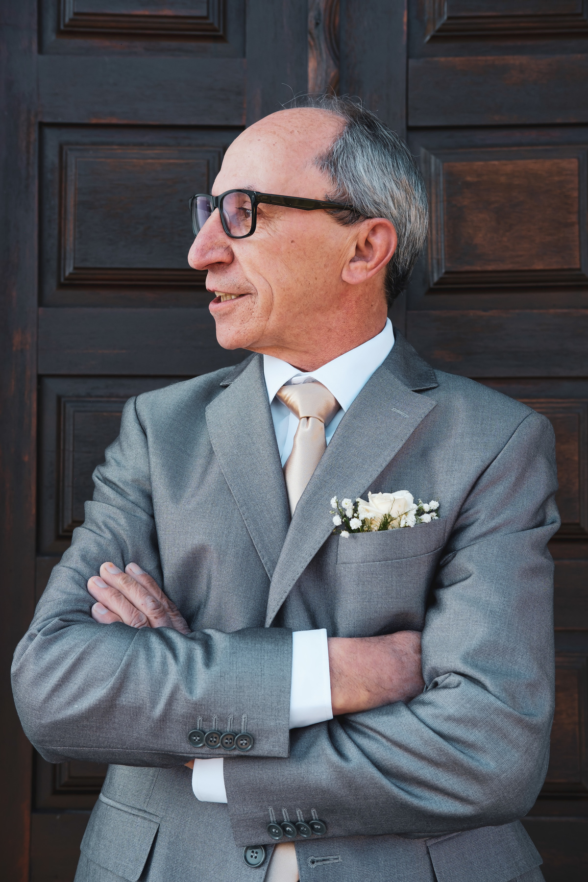 Marido Eugénio na sessão fotográfica em sua casa