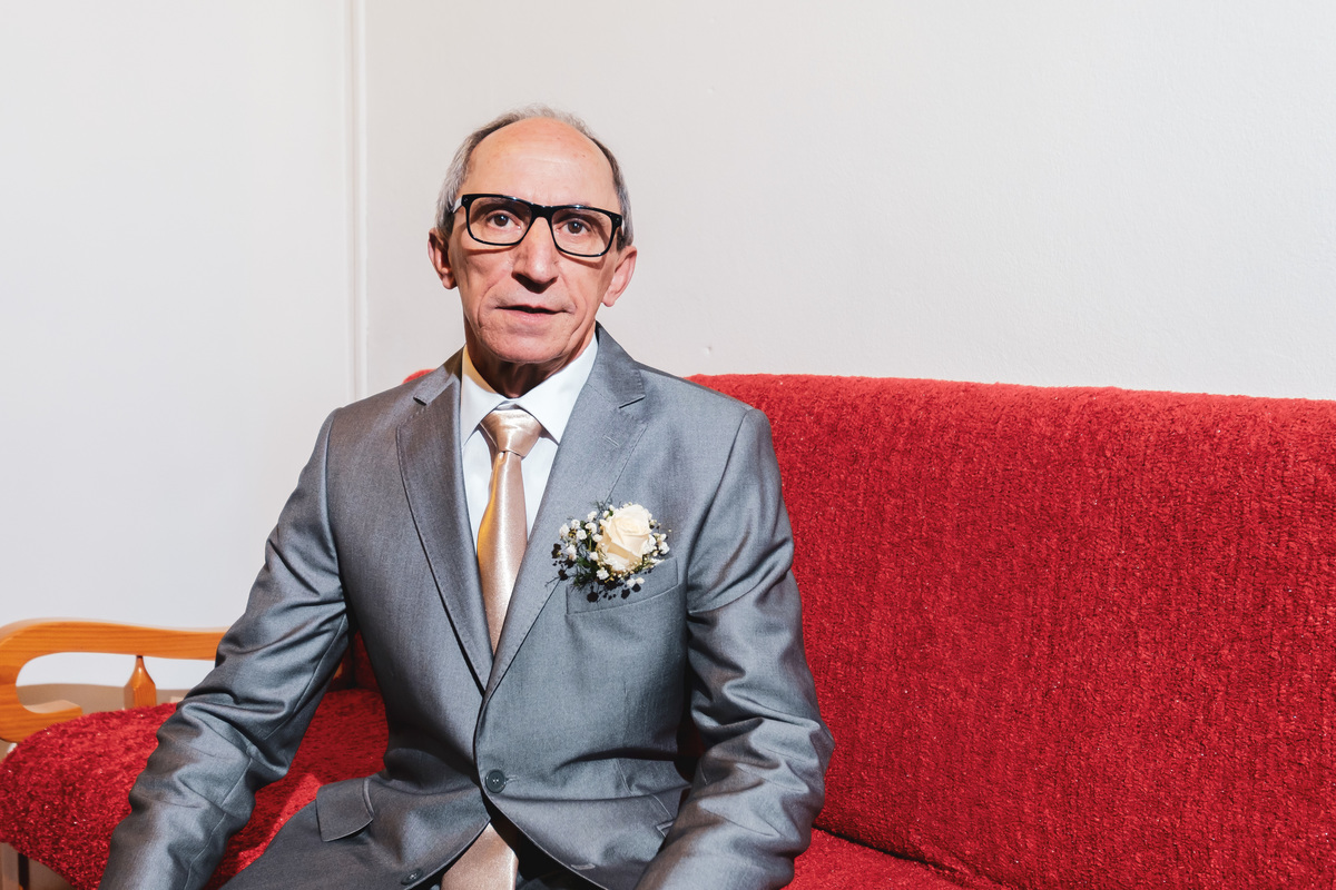 Marido Eugénio na casa