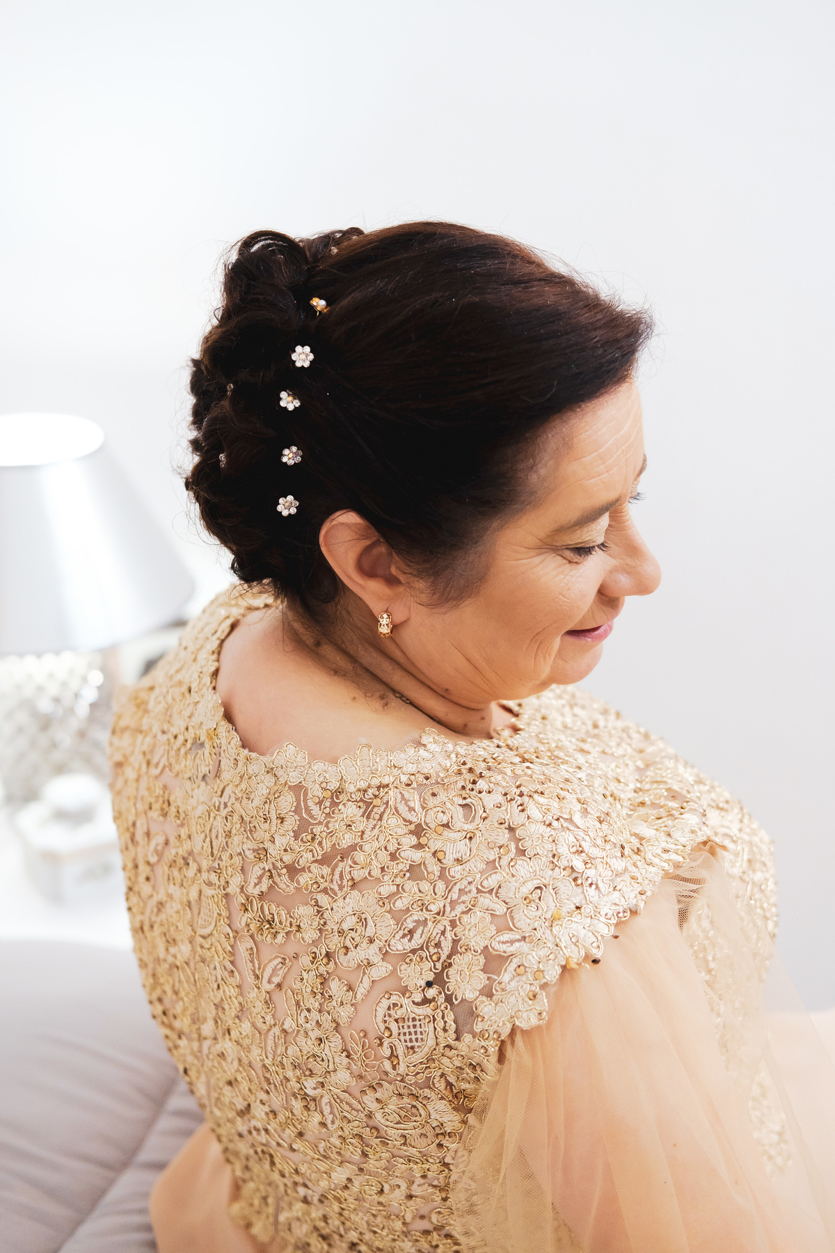 Mulher Rosa pormenor do penteado 