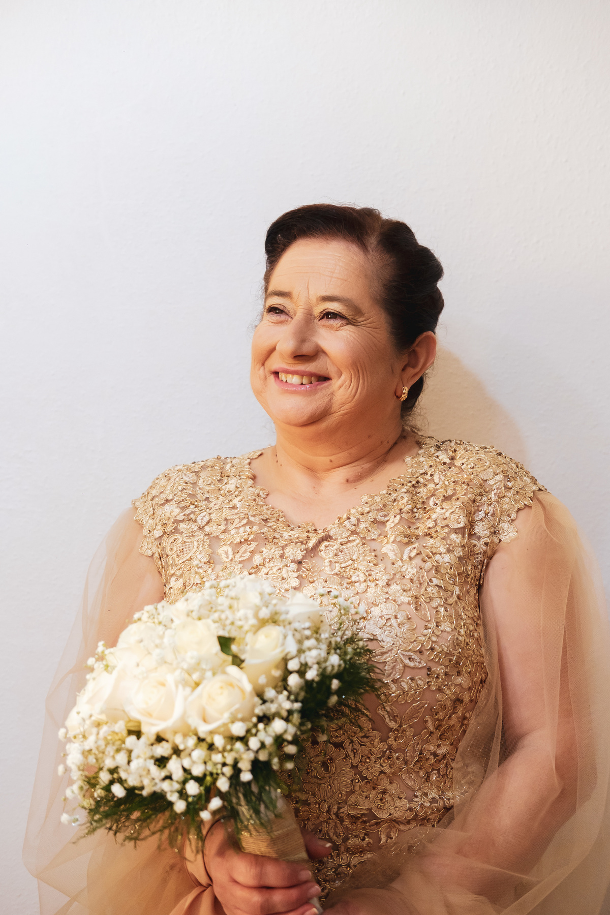 Rosa com o ramo de noiva