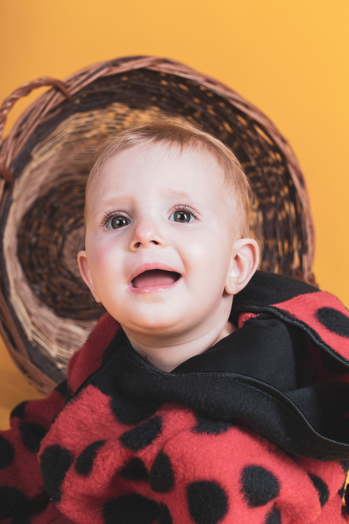 Rita na sessão fotográfica de estúdio de carnaval