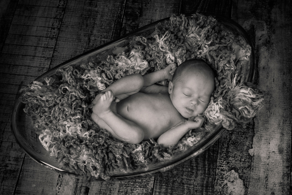 Sessão fotográfica a recém-nascido nu