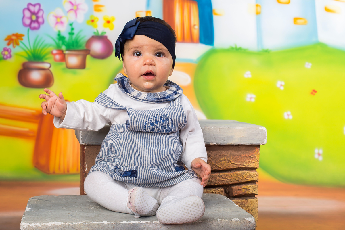 Sessão fotográfica em Vale de Cambra da bebé de sete meses