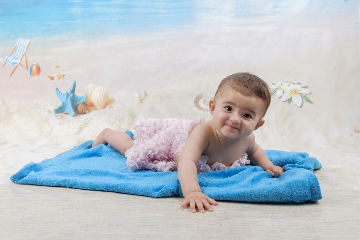 Bebé na sessão fotográfica no estúdio 