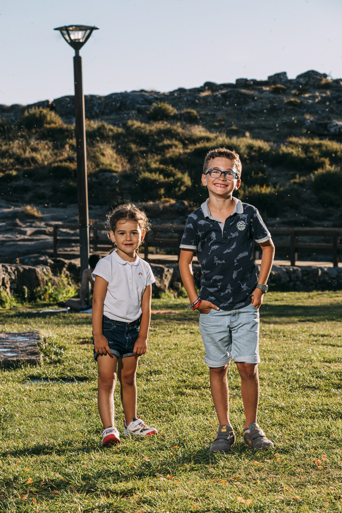 Irmãos na sessão fotográfica em Arouca