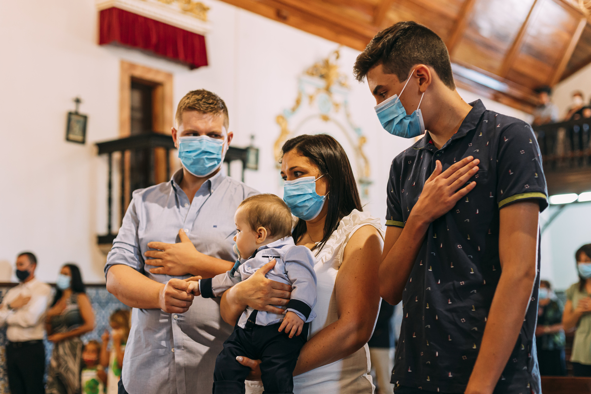 Familia na igreja em Vale de Cambra