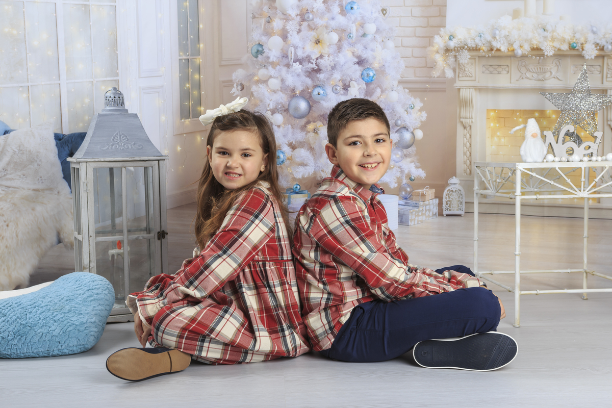 Irmãos na sessão de Natal