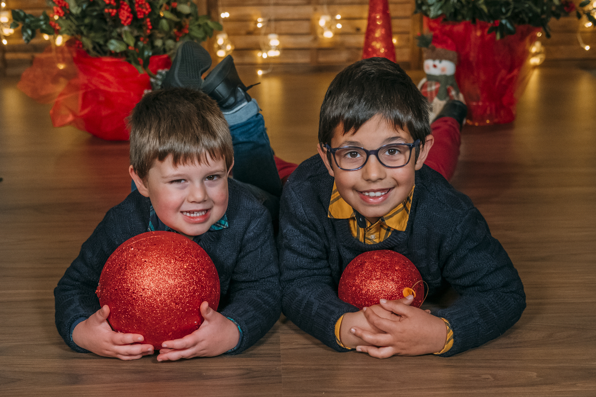Irmãos na sessão de Natal em Vale de Cambra
