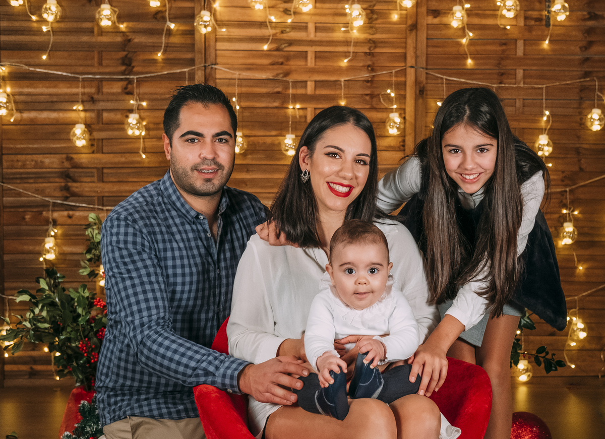 Família Feliz na sessão de Natal em Vale de Cambra