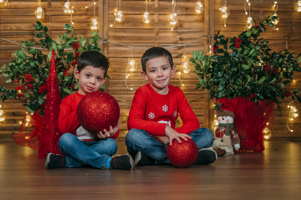 Irmãos na sessão de Natal