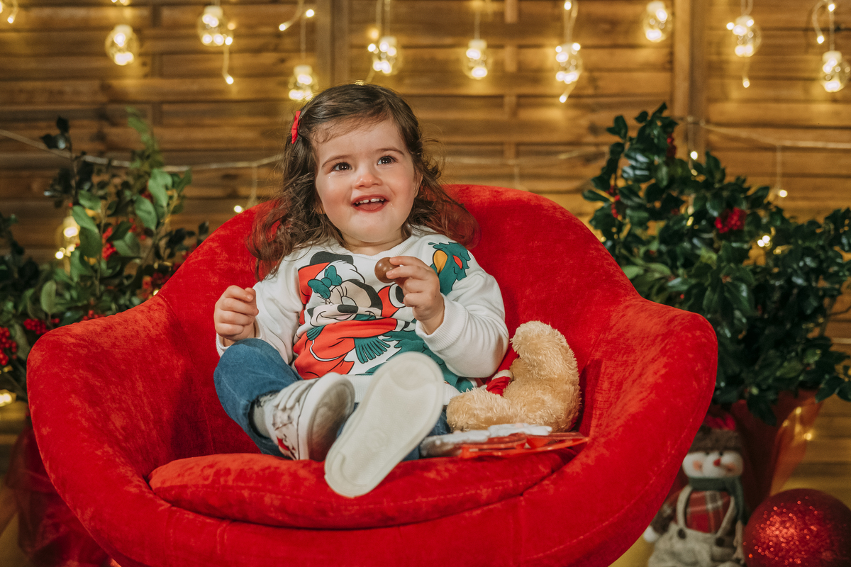 Menina na sessão de Natal em Vale de Cambra