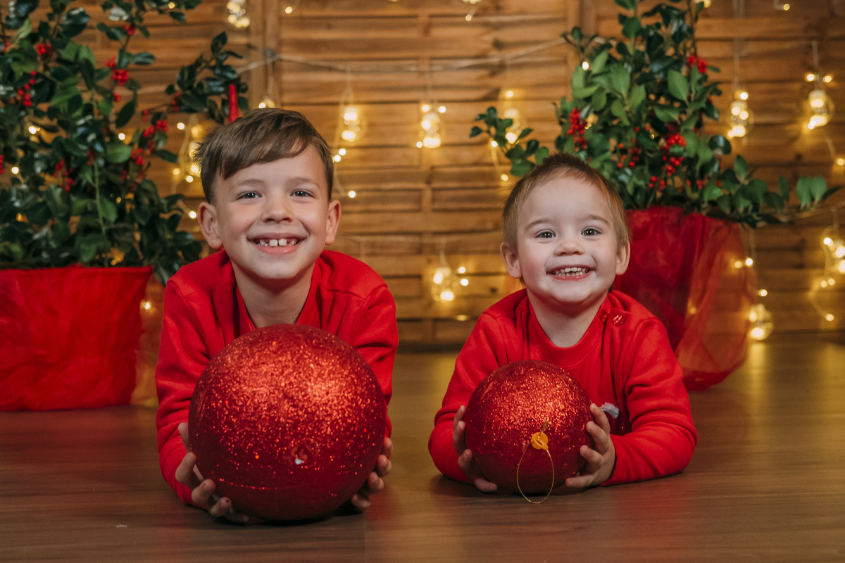 Irmãos na sessão de Natal