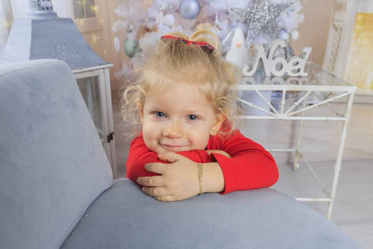 menina na sessão de natal em Arouca