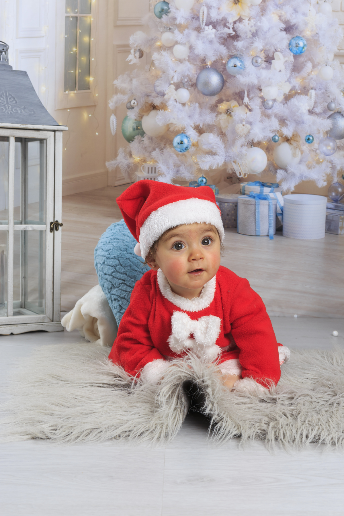 menina na sessão de natal