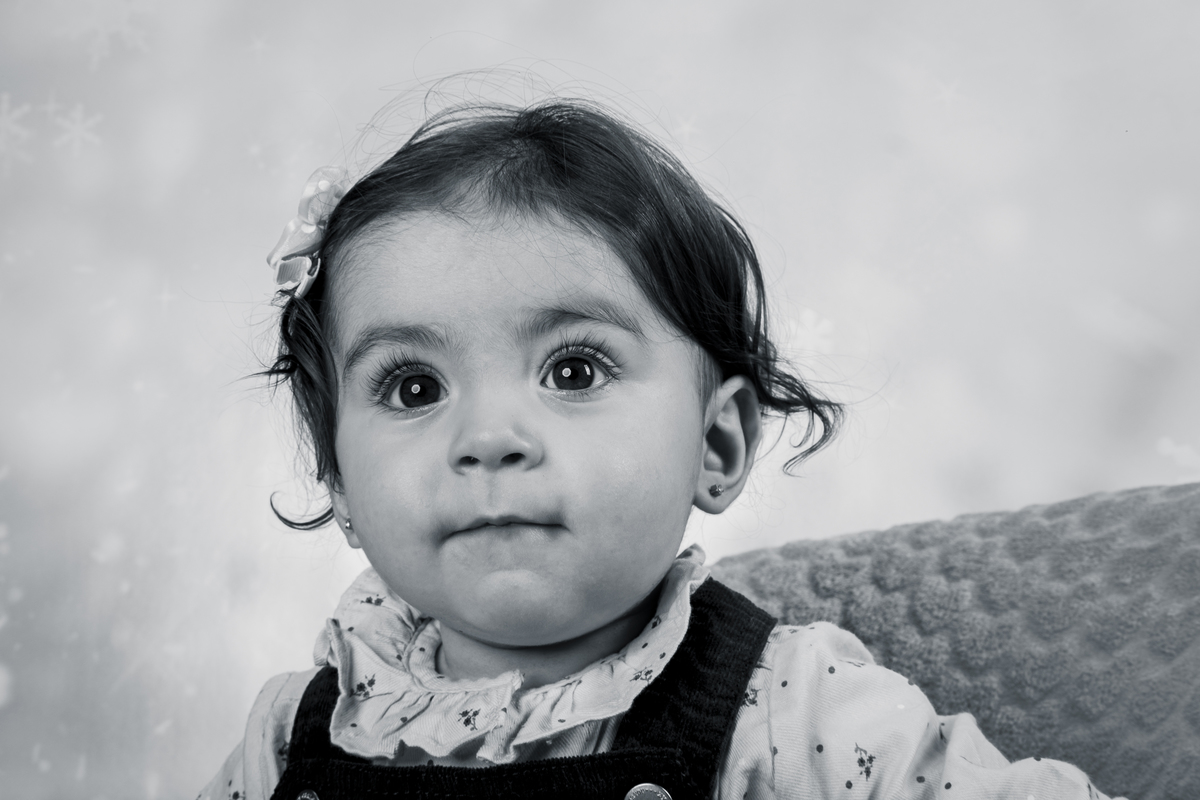 menina na sessão de estúdio em Vale de Cambra