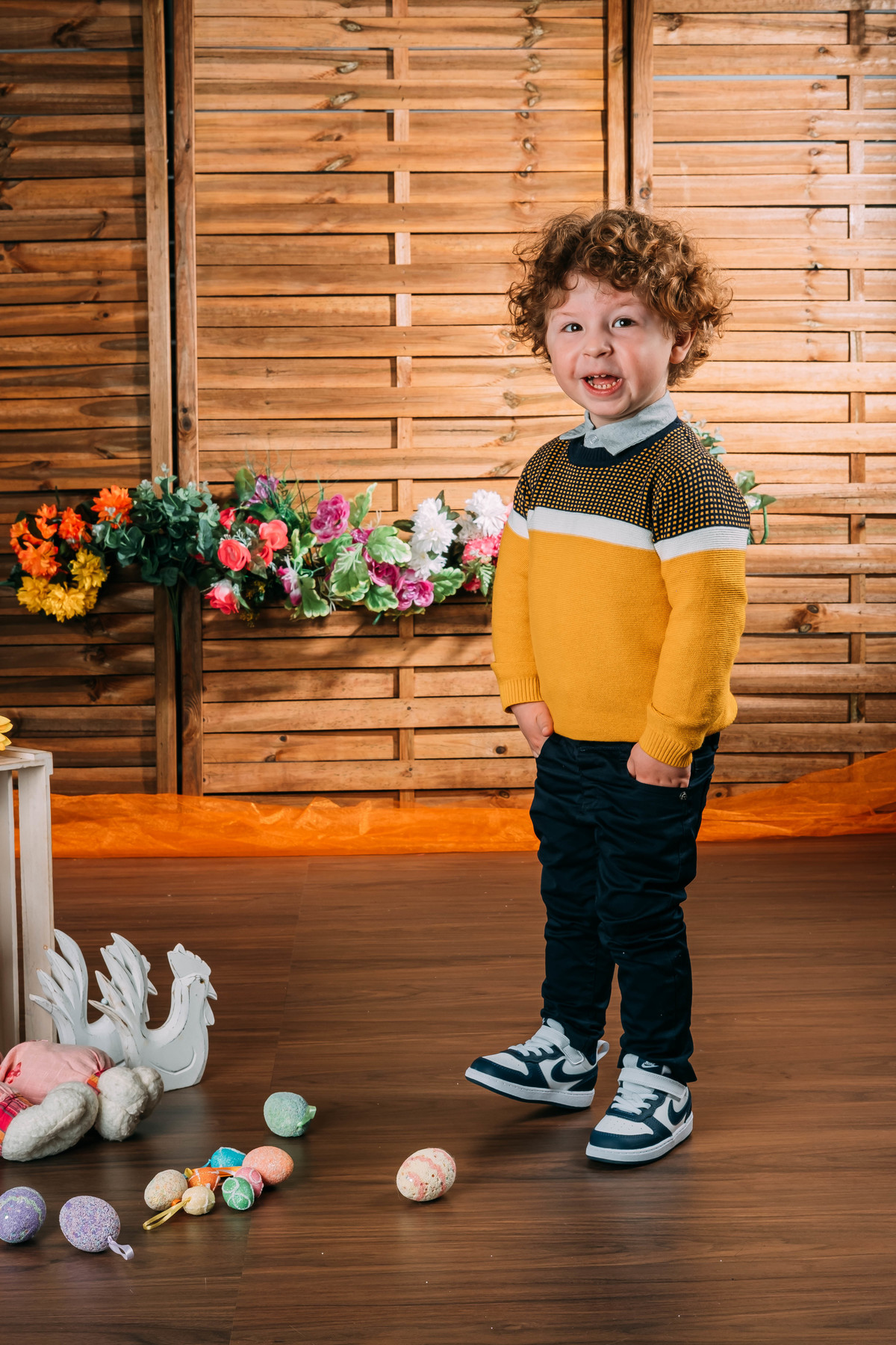 criança na sessão fotográfica de estúdio em Vale de Cambra