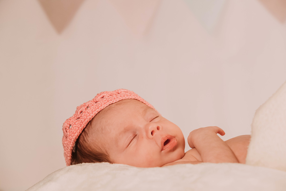 sessão de recém-nascido de estúdio
