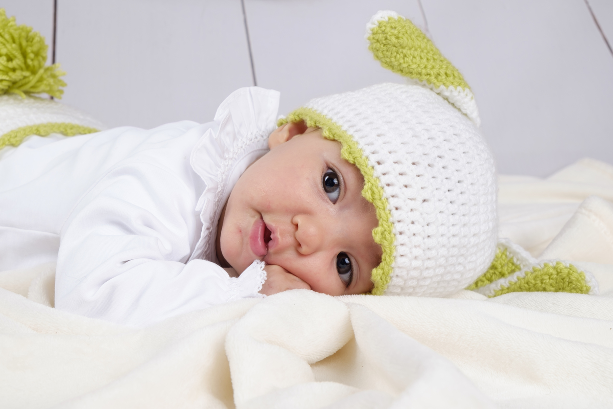 Menina na sessão fotográfica de estúdio em Arouca