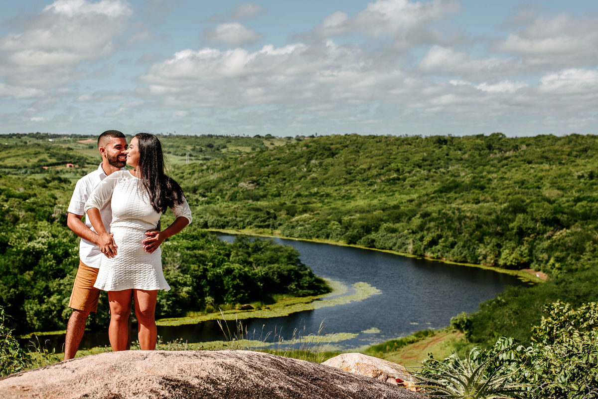 ensaio pré casamento de Alice e Juninho nas Grotas em Taipu/RN