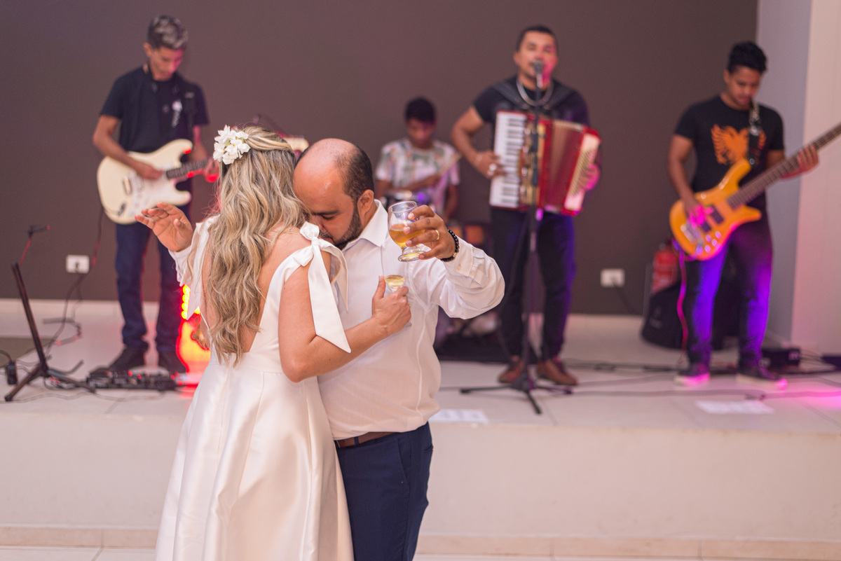 Fechando a noite - Festa de casamento Deylanne e Cleicimar