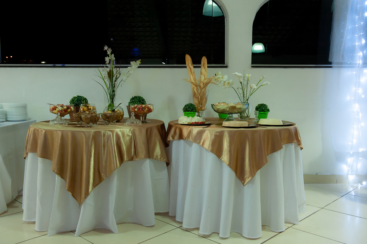 mesa de comida casamento bh