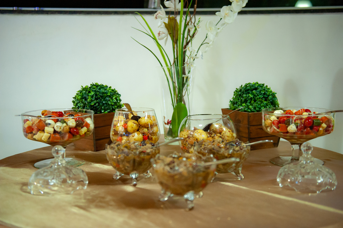 mesa de comida casamento bh