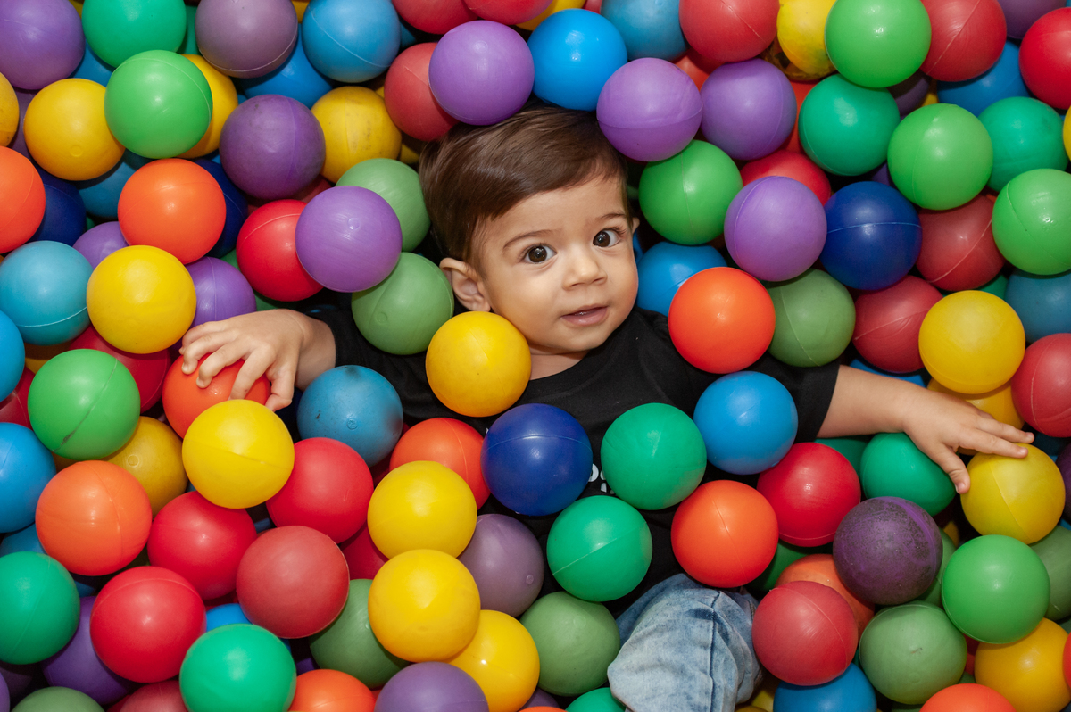 aniversário piscina de bolinhas