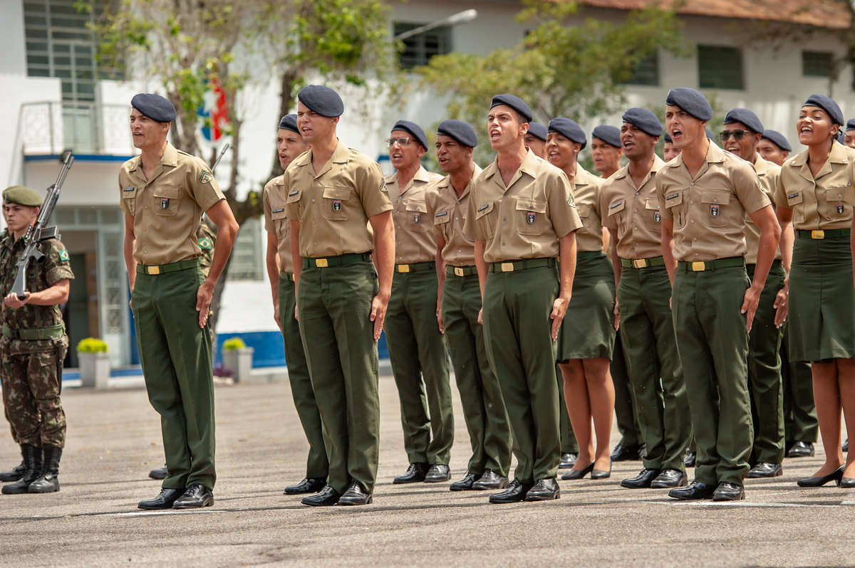 formatura cfs exercito brasileiro
