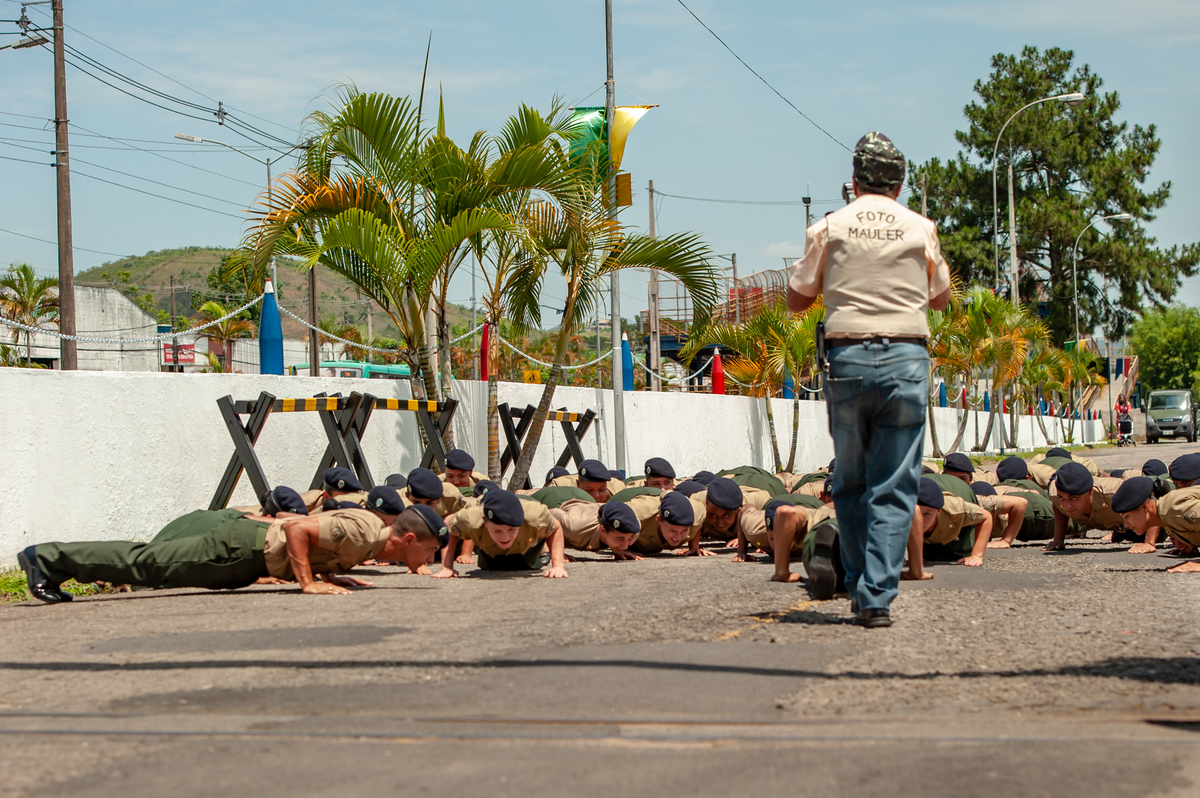formatura cfs exercito brasileiro