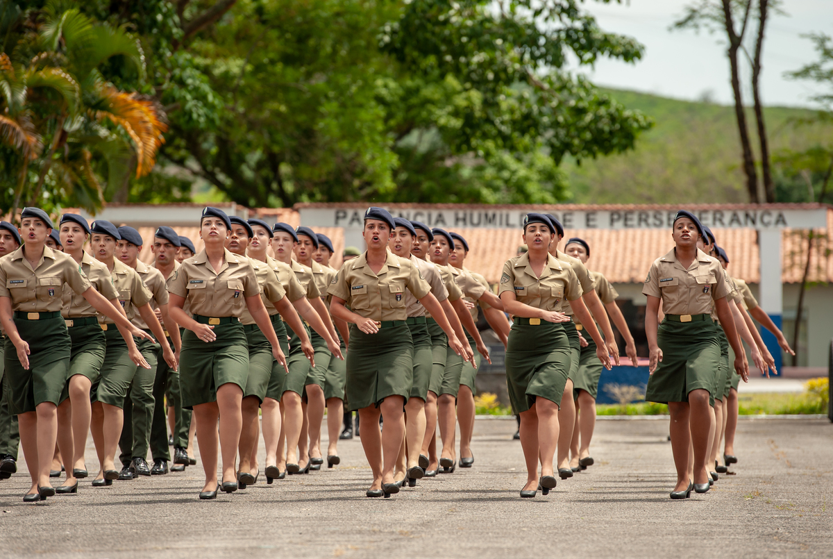 formatura cfs exercito brasileiro