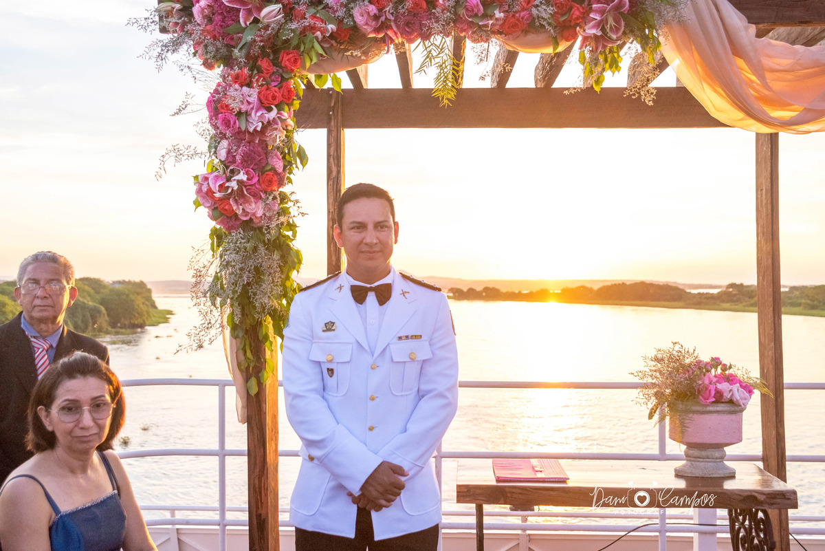 noivo a espera da noiva 