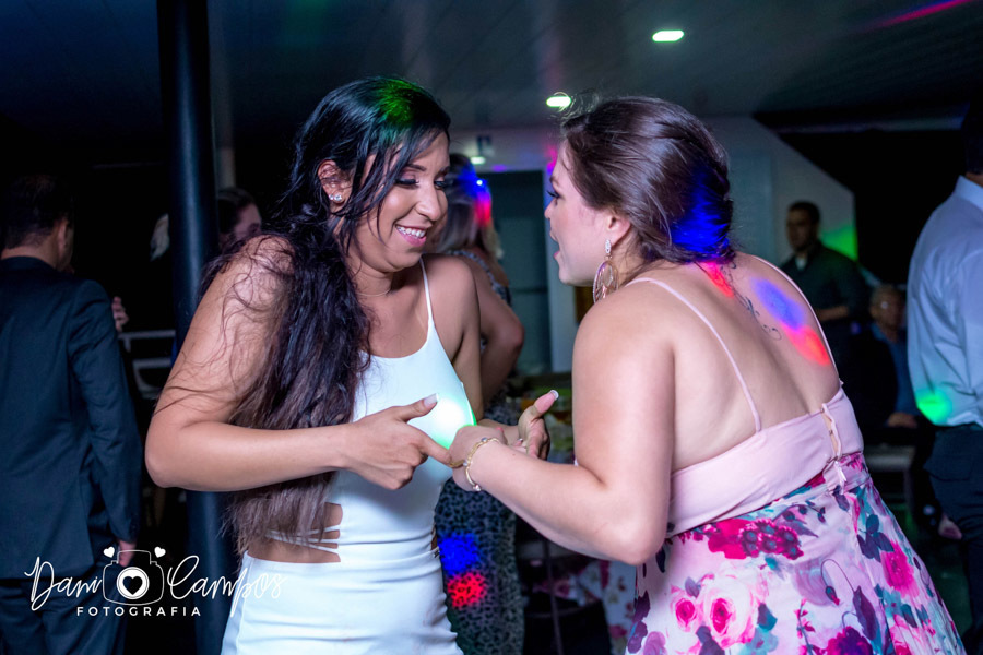 noiva e melhor amiga 