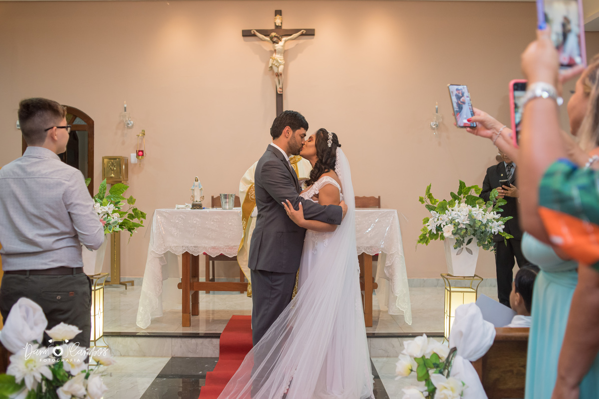 beijo dos recém casados 