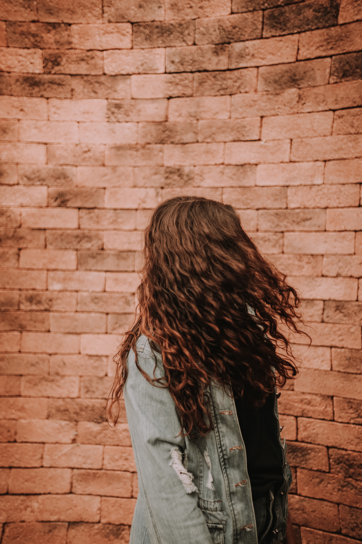 Fotógrafo de mulheres na cidade