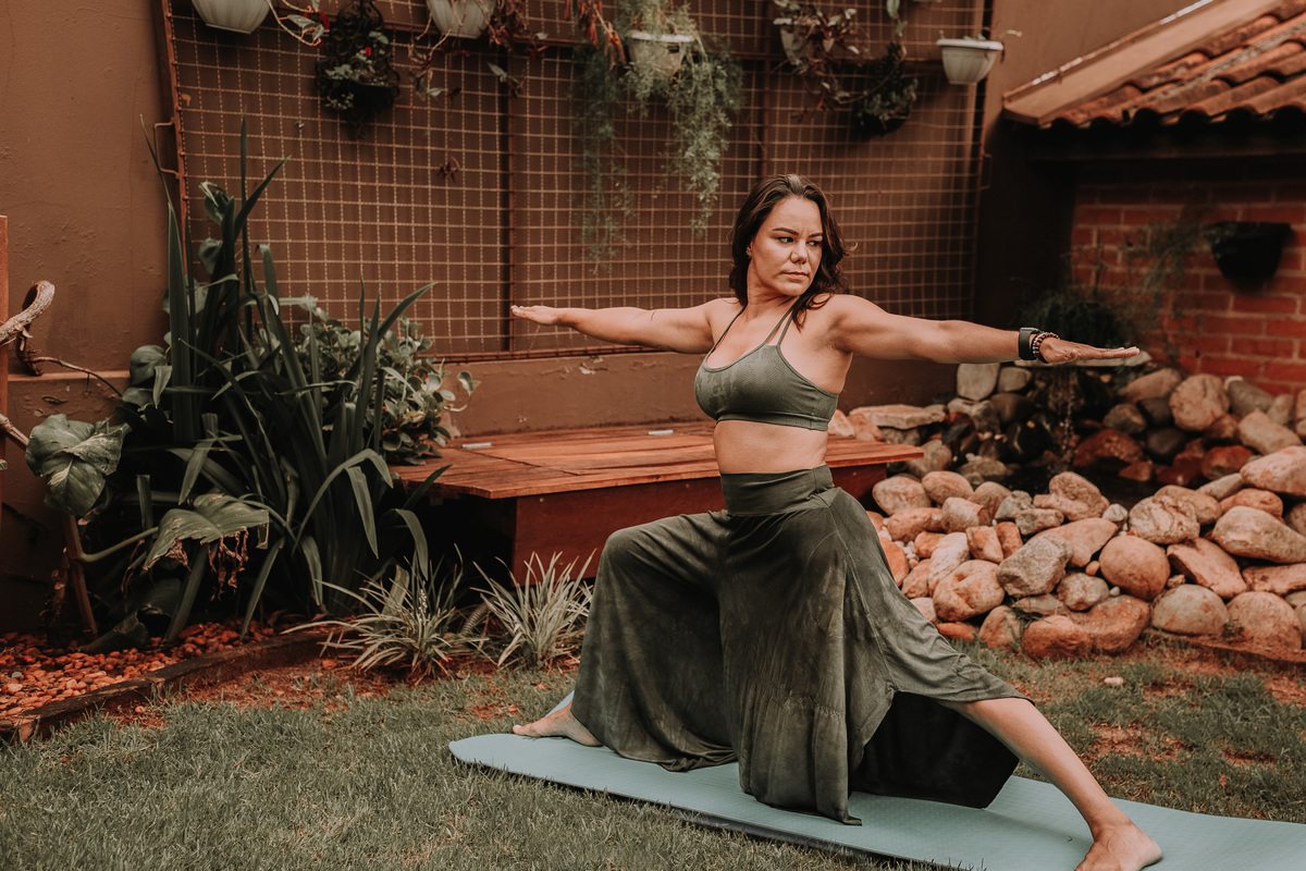 Postura do Guerreiro no Yoga