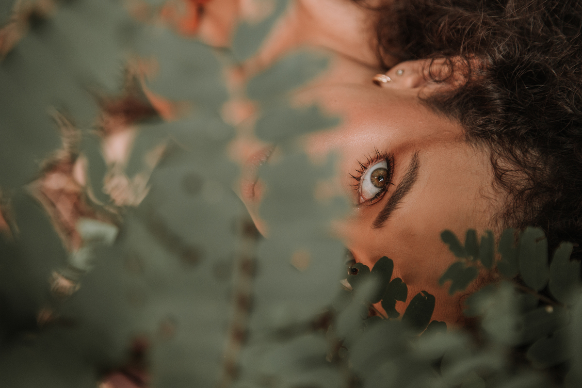 Ensaio fotográfico feminino com foco na essência