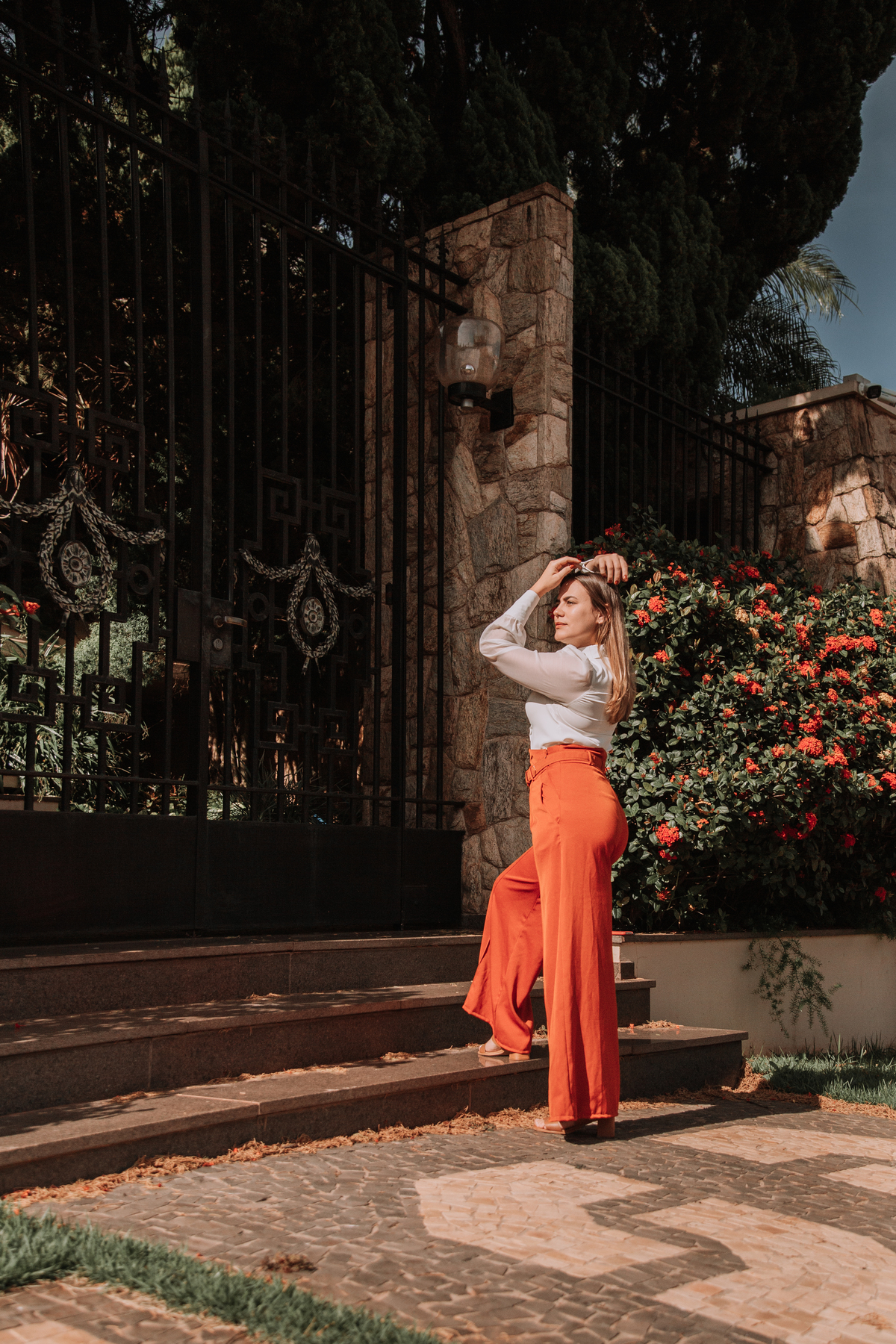 Fotografias que comunicam a presença marcante e influente da mulher