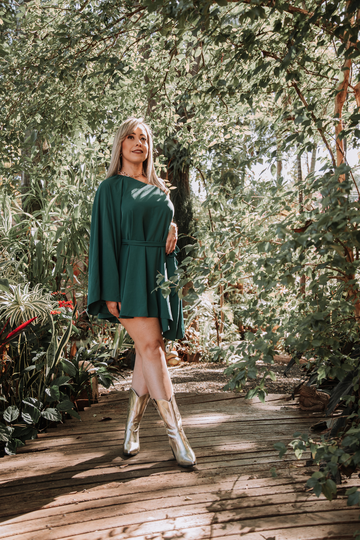 Fotógrafo que destaca a importância dos calçados femininos na imagem profissional de uma mulher