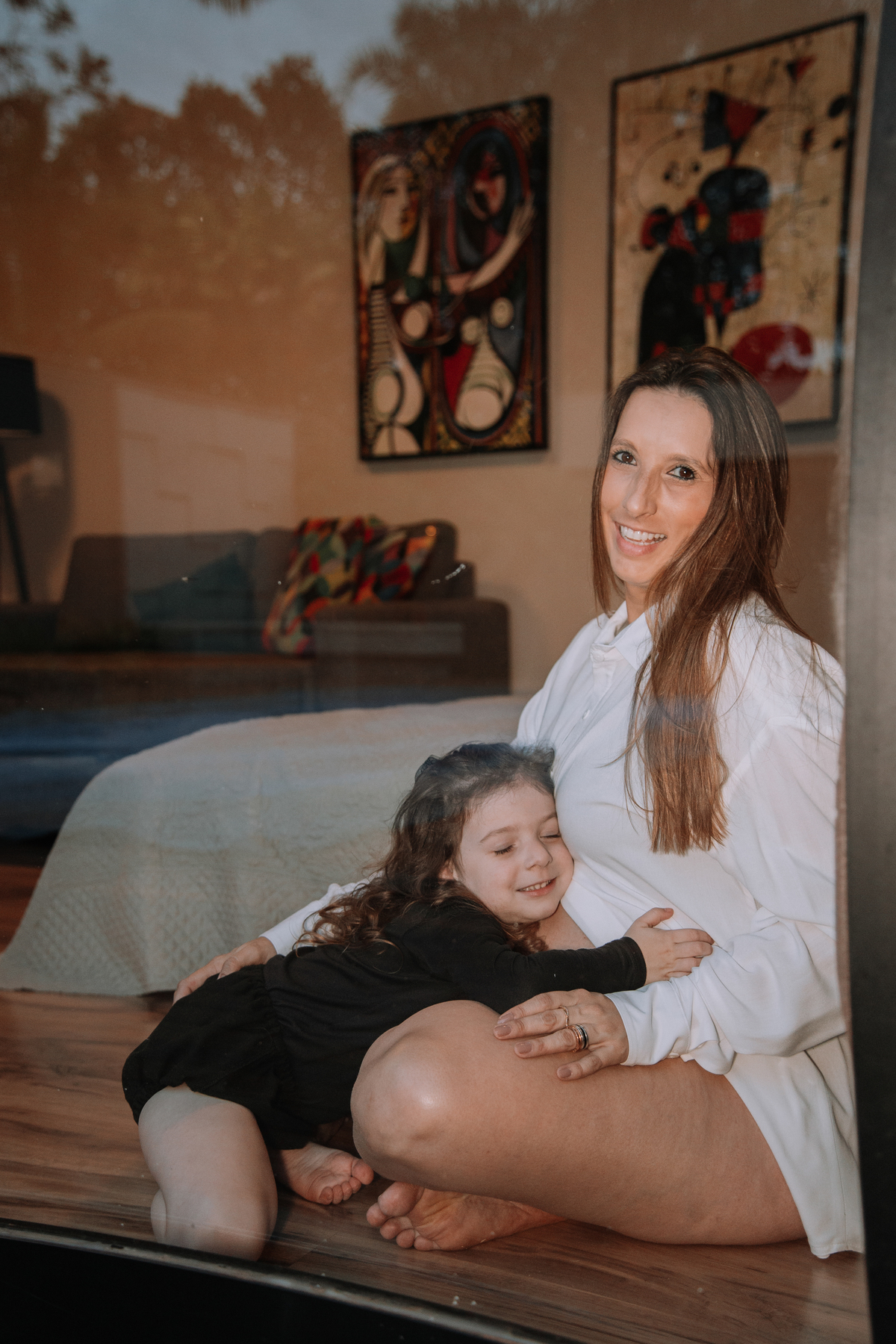 Ensaio fotográfico de gestante com amor e delicadeza