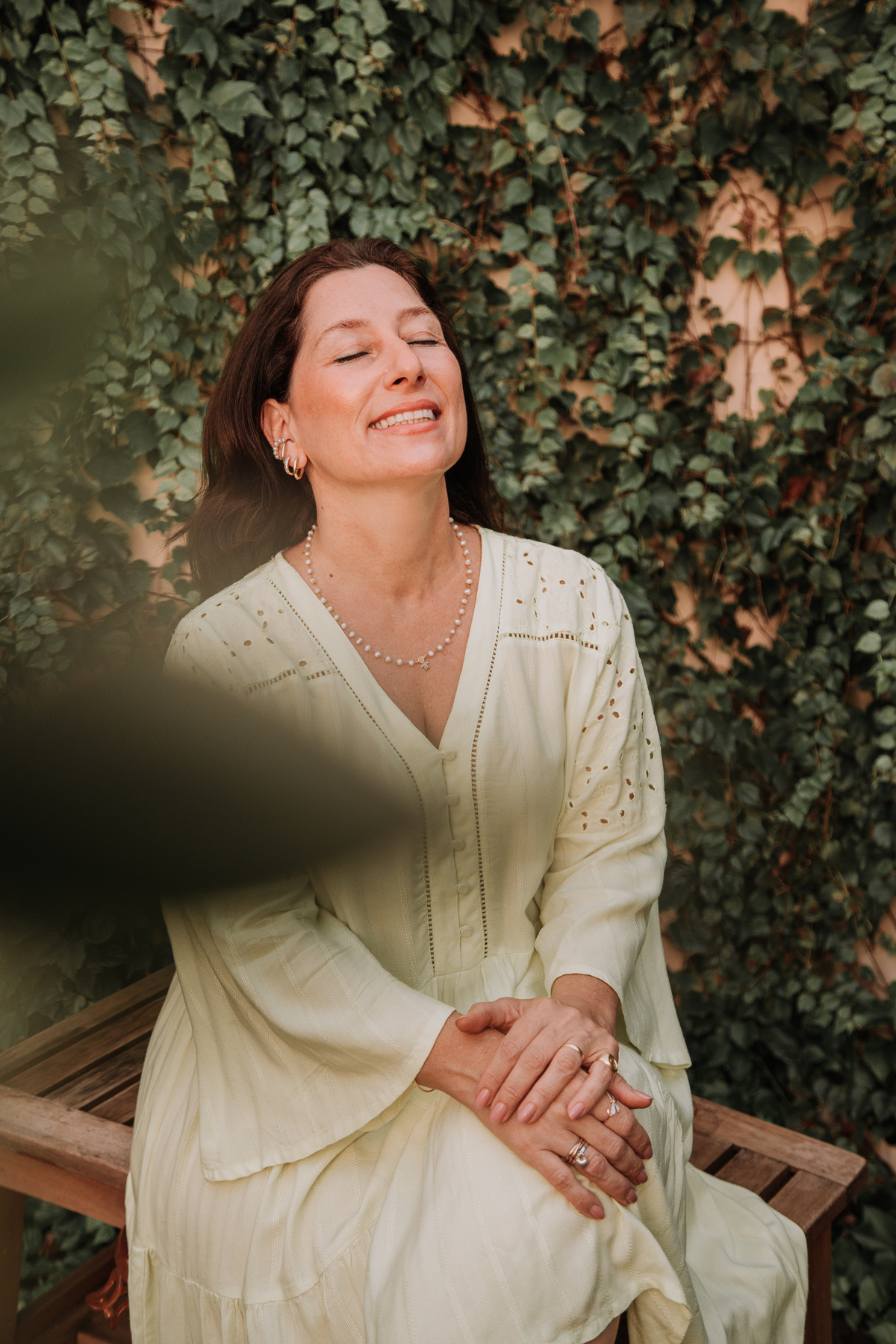 Sessão de fotos de retratos femininos para marca pessoal em café jaú