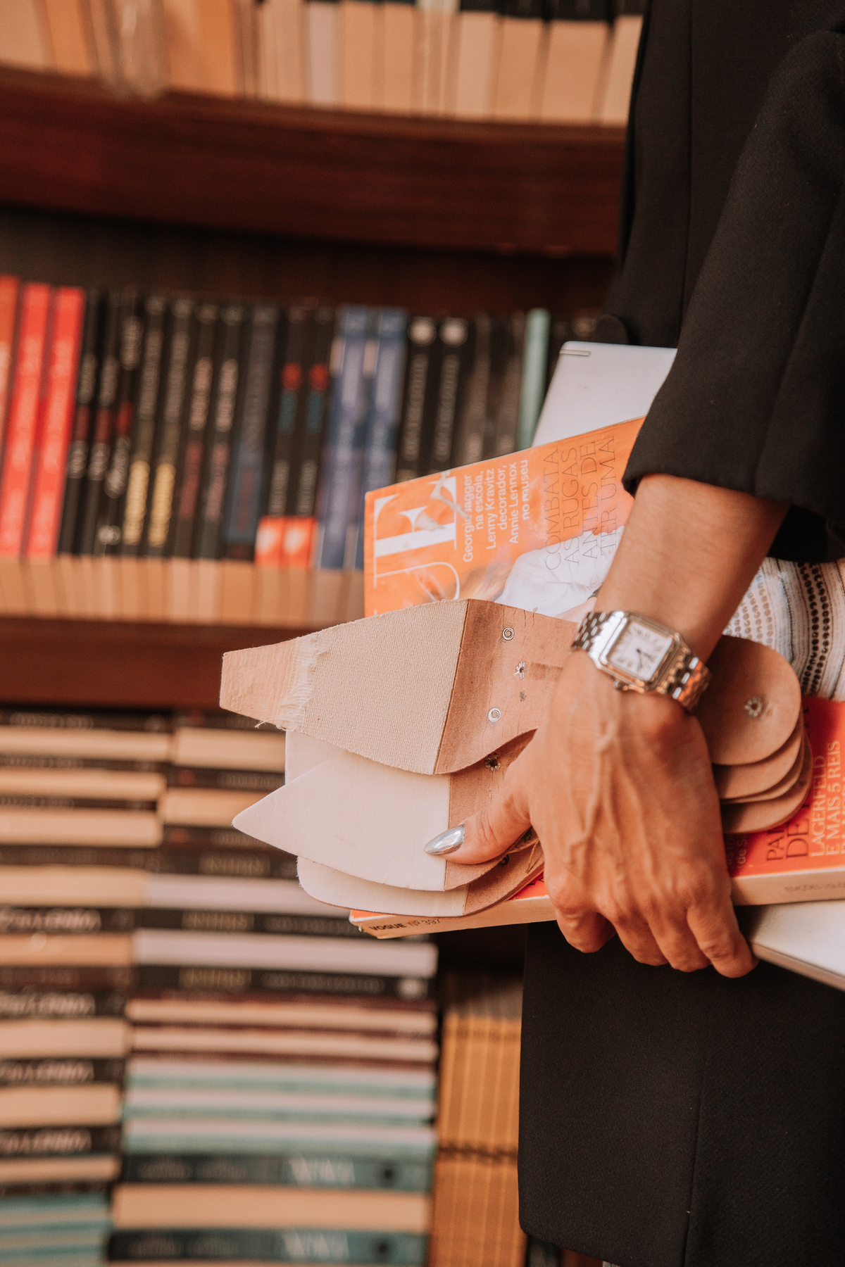 Fotografia profissional de retratos femininos para estilista de calçados femininos